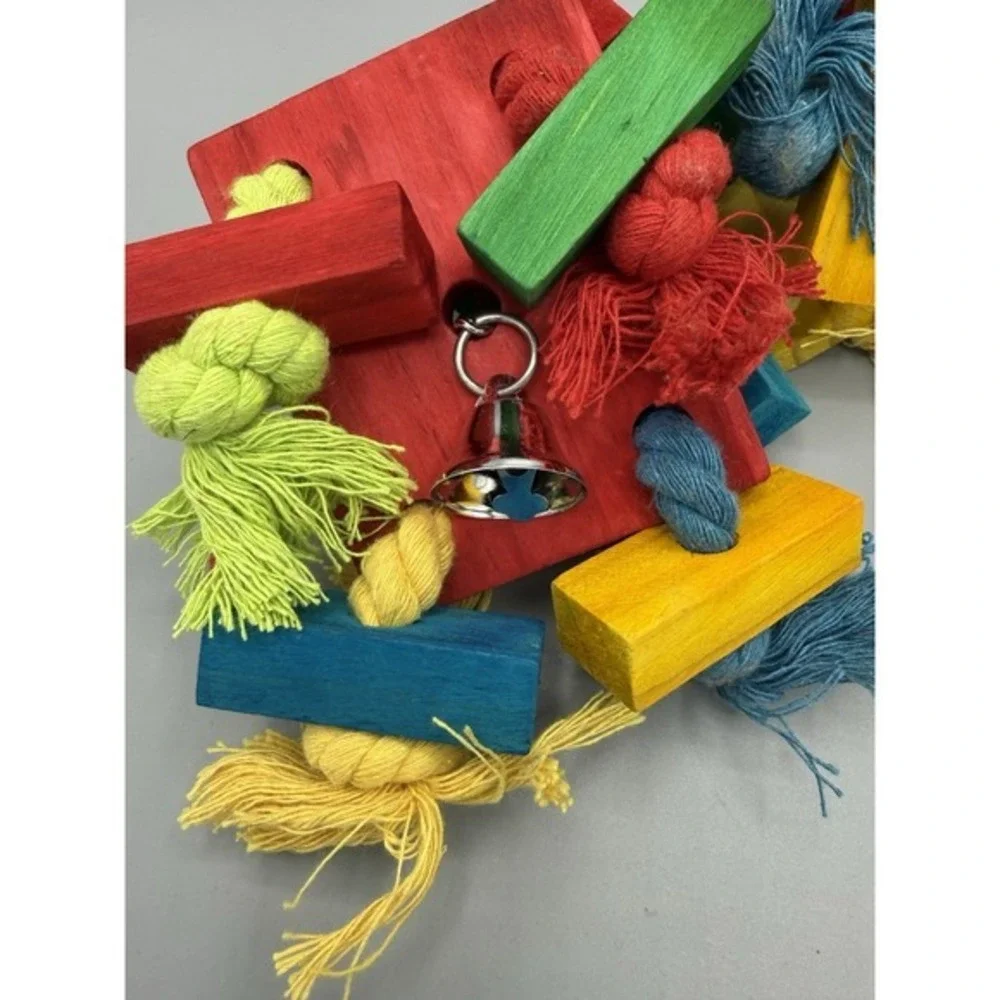 Featherland Paradise Knots N Blocks Hanging Colorful Toy For‎ Parrots NWOB